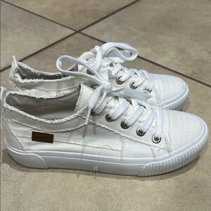 Blowfish White Sneakers Casual Canvas Low-Top